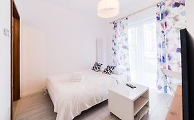 Poznań Wschód Homely Apartment